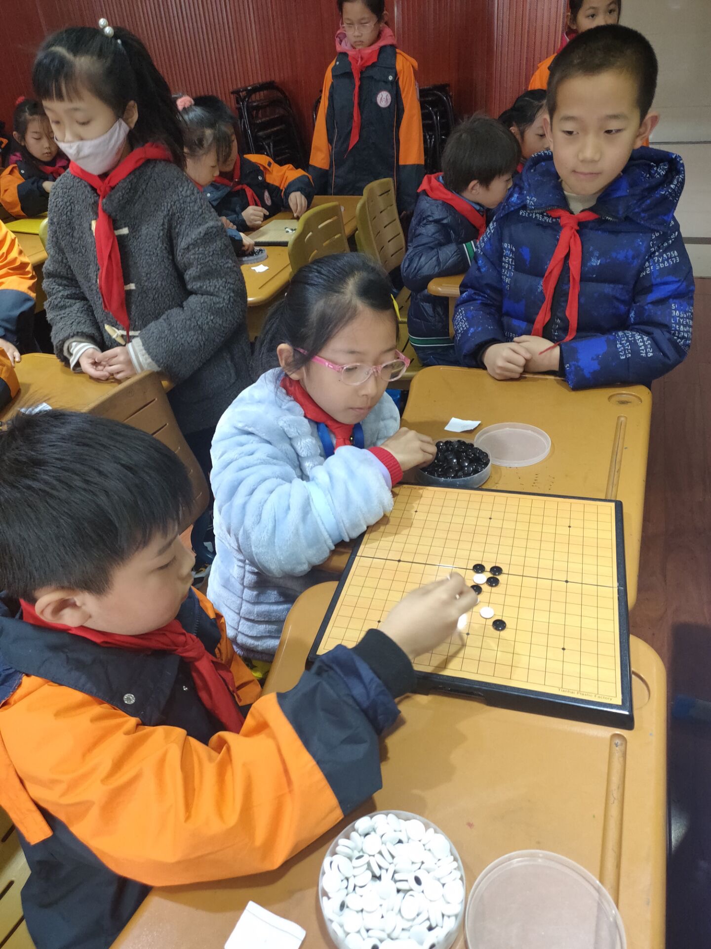 五子棋比赛报道_html_49189753.jpg