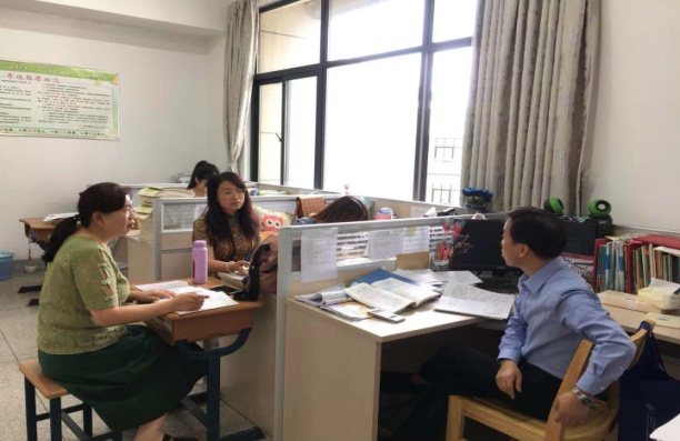 九月份历史学科组活动小结_html_6e54862a.jpg
