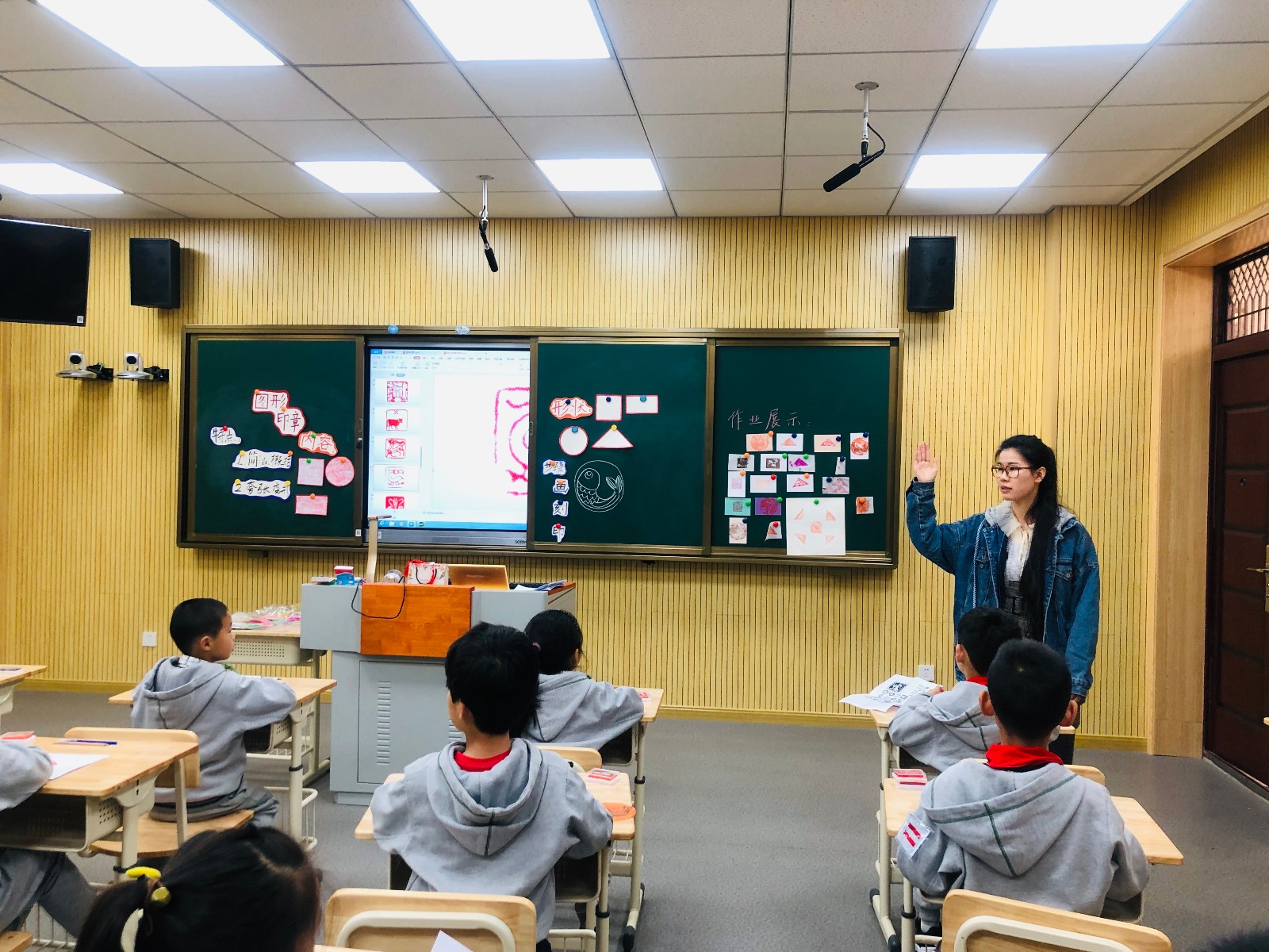 巧手刻印章  童心展风采——记紫金小学“知新课堂”