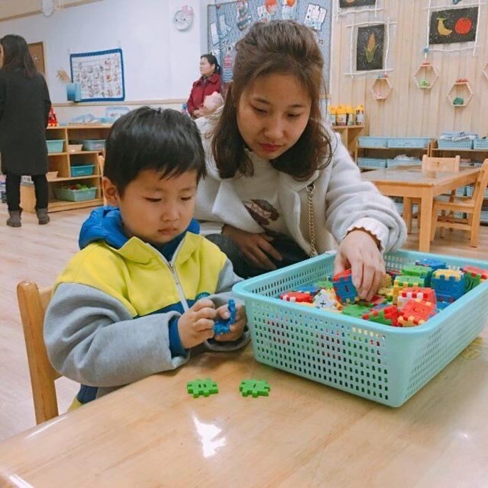 牵手同行快乐成长——记栖霞区龙潭幼儿园龙岸分园家长开放日活动