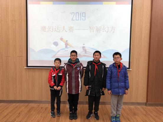 1218达人PK赛董智写_html_23b5094b.jpg
