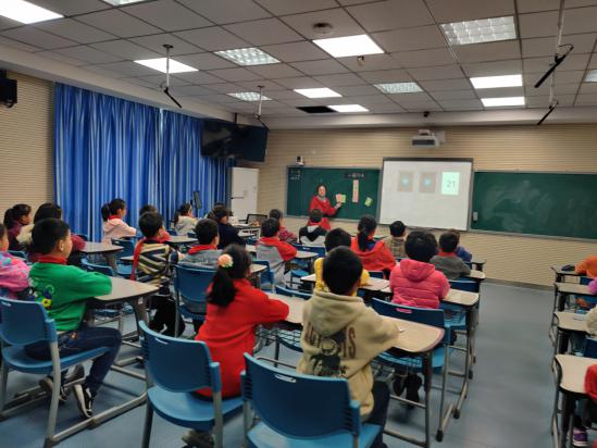 快乐伴数学同行，智慧随思维生长_html_16d49832.jpg