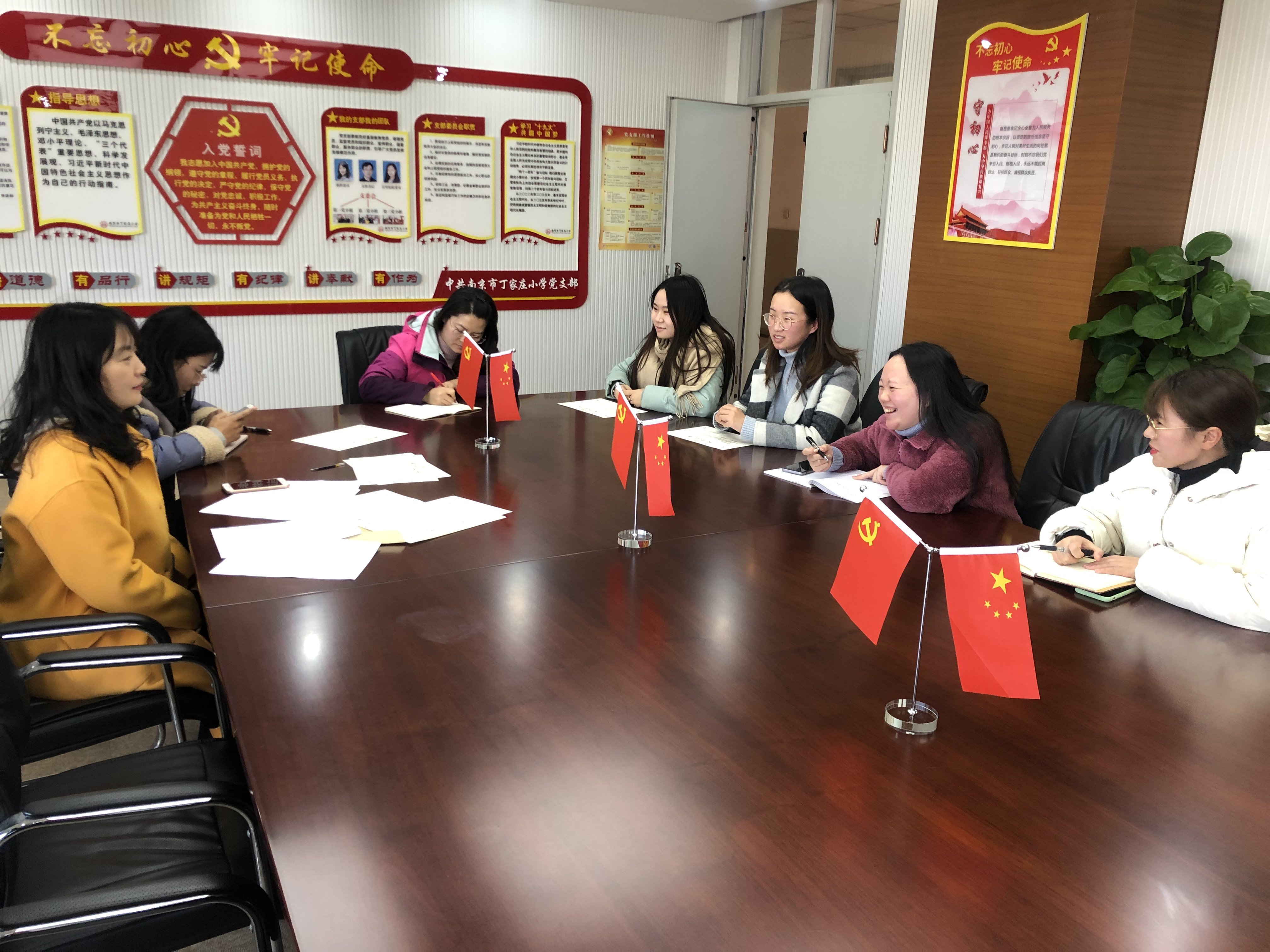 微课竞赛报道_html_17e9d018.jpg