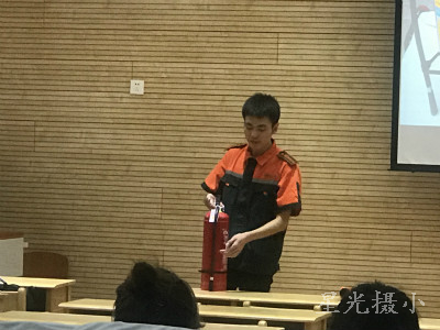 都要警钟长鸣，时刻注意消防安全，严防火灾发生。.jpg