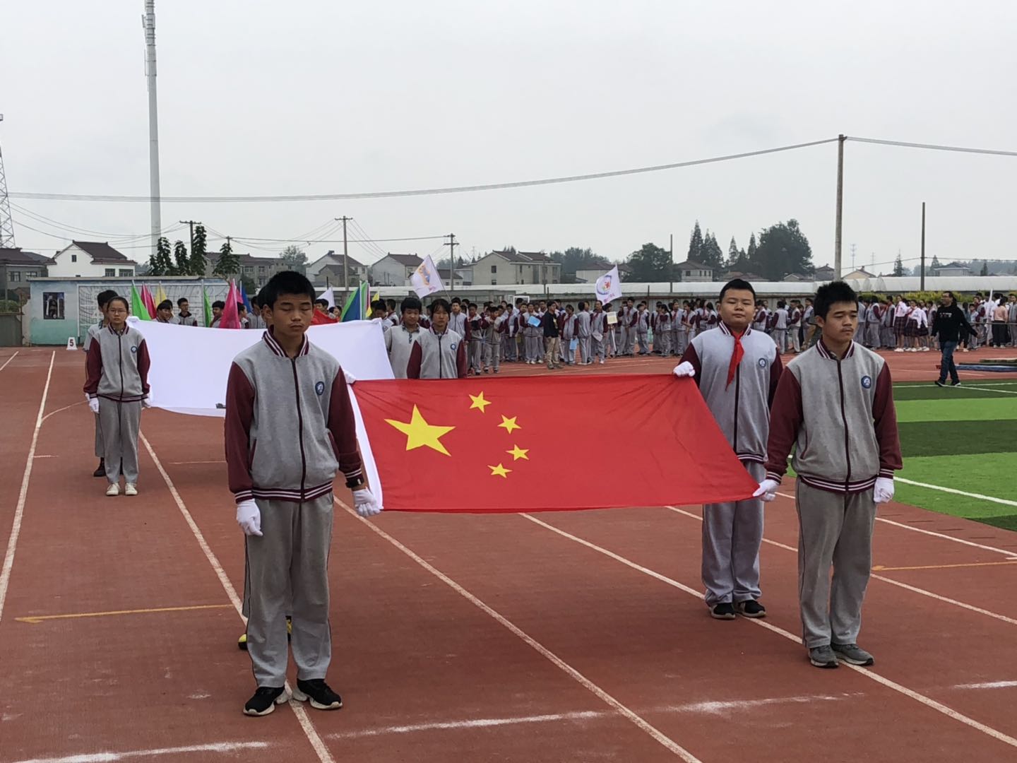 运动会新闻稿_html_5b90ed20.jpg