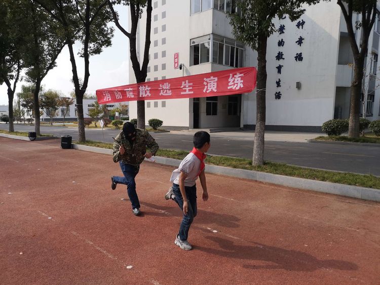 报道_html_3f2e5f41.jpg