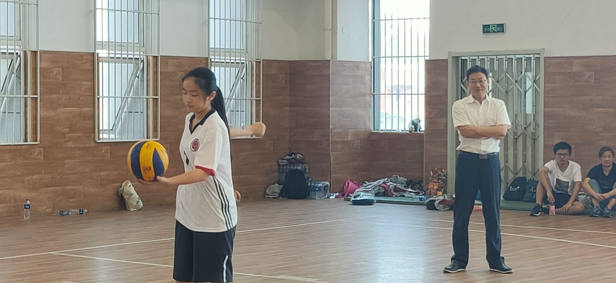 排球新闻稿_html_68d8881e.jpg