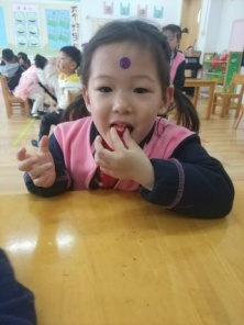 20190508祥和园区：立夏知习俗——立夏活动图文稿_html_m382f711c.jpg