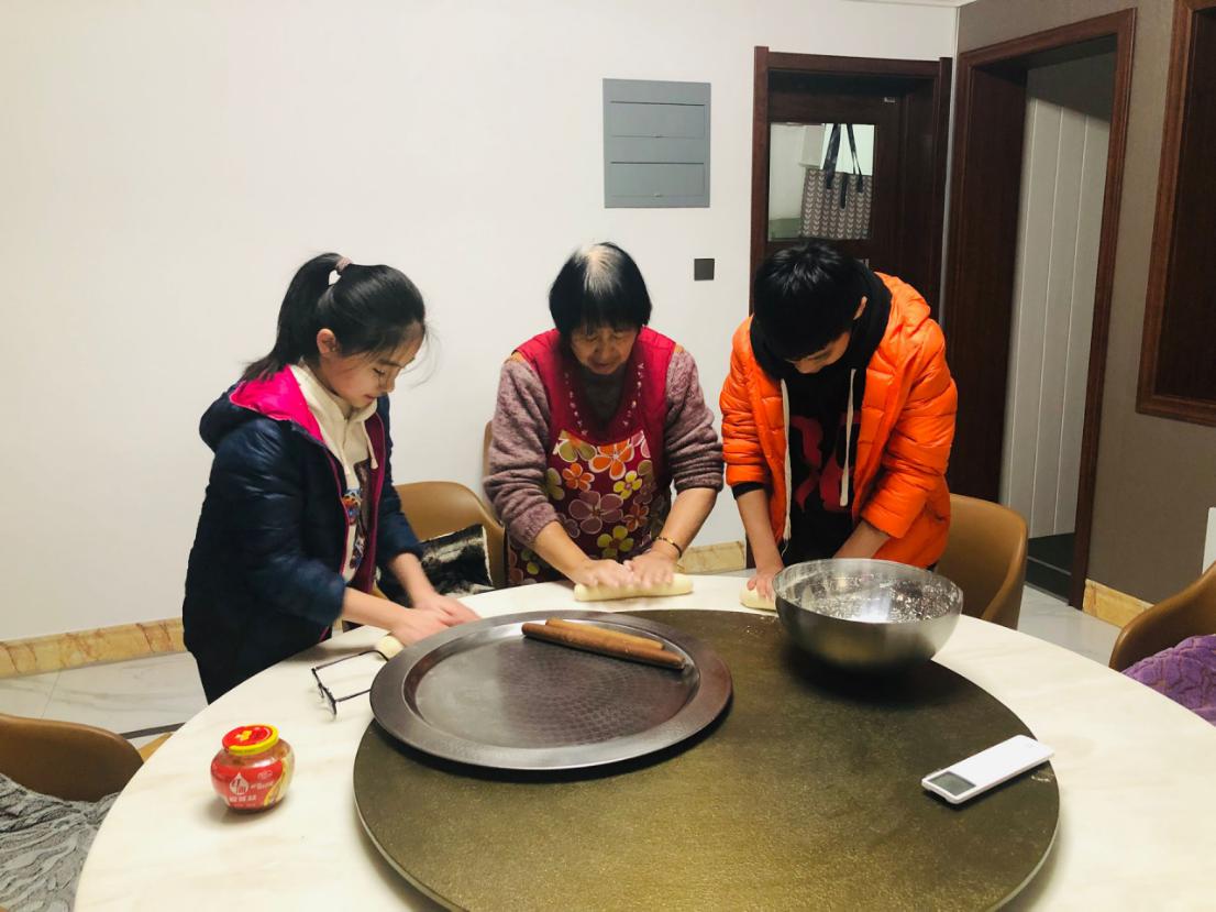 万众一心共抗疫 万家灯火盼平安_html_m29889437.jpg
