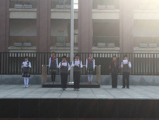 2015-2016学年第二学期第六周升旗仪式