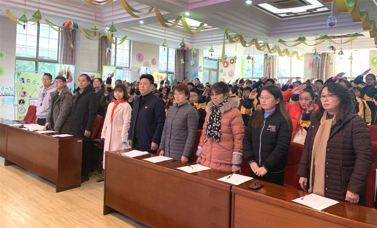 大队委竞选活动新闻报道_html_m5f1bafde.jpg