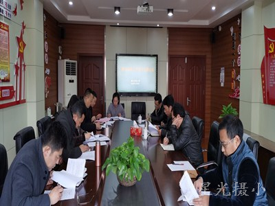 集团校校长欧传琴、分管校长罗斌、校区校长储志华、谢霞以及两校区后勤管理人员参加了此次会议。.jpg