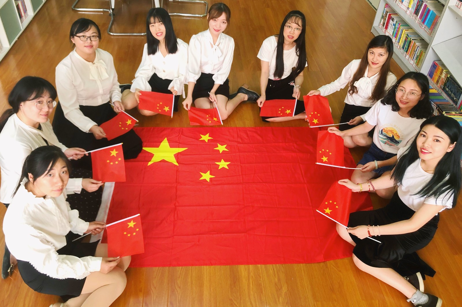 我和祖国合个影 (5).jpg