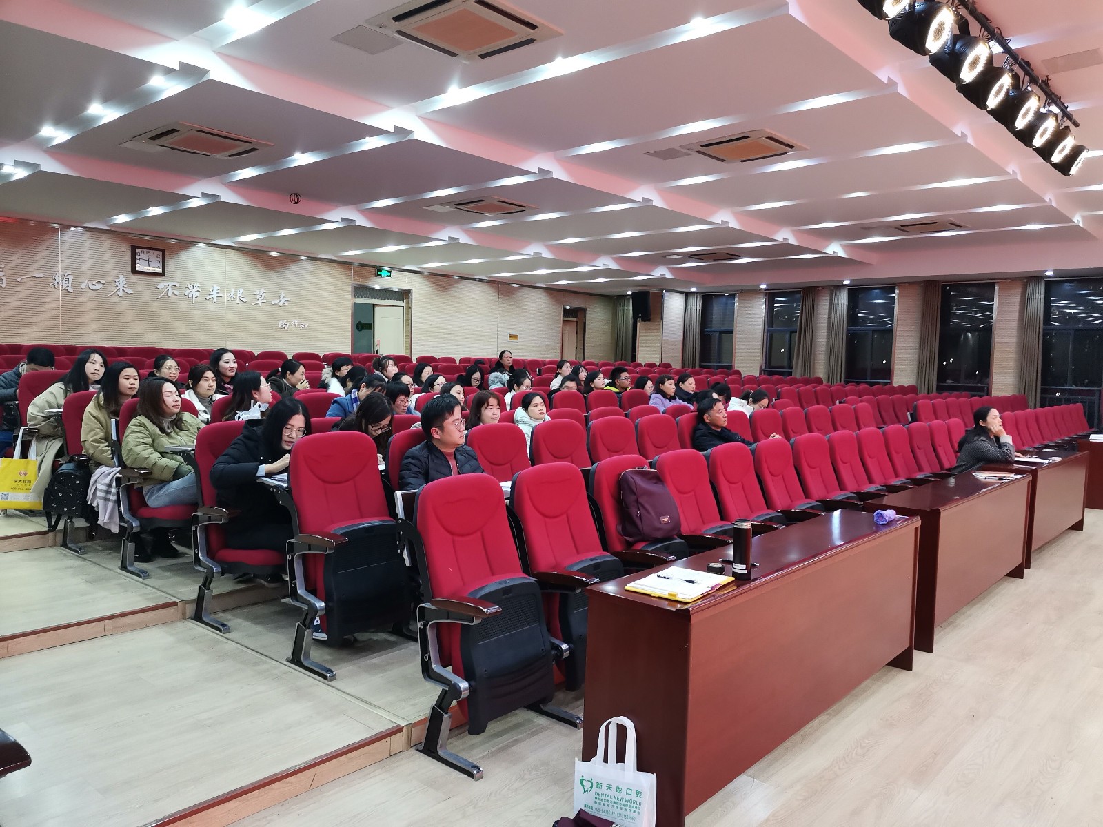 QQ图片20191128074423.jpg