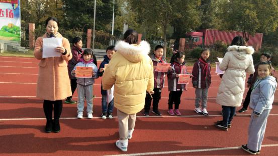 数学与生活报道定稿_html_4dbbcd46.jpg