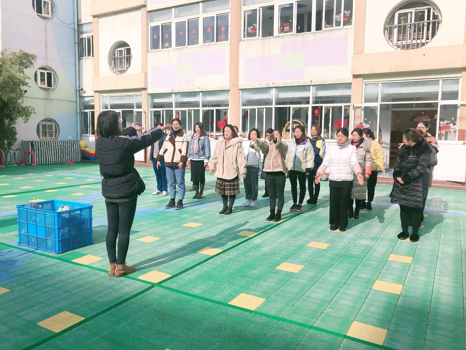【枫香栖幼】关注幼儿体育  规范动作要领 ——栖霞幼儿园体育动作园本培训（三）