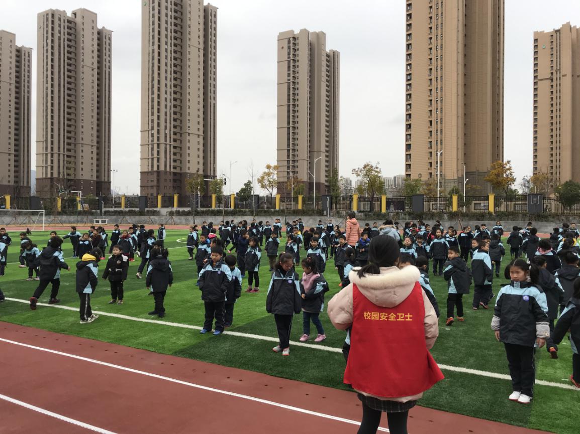 【正学丁三】心系安全 警钟长鸣_html_m39bf5c21.jpg