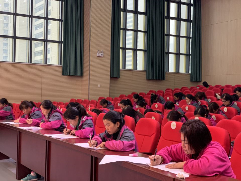 迈幼集团首届保育员综合技能比赛报道_html_m15dbf708.jpg
